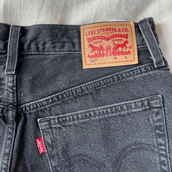 Black Levi 501 shorts - Picture 4 of 4